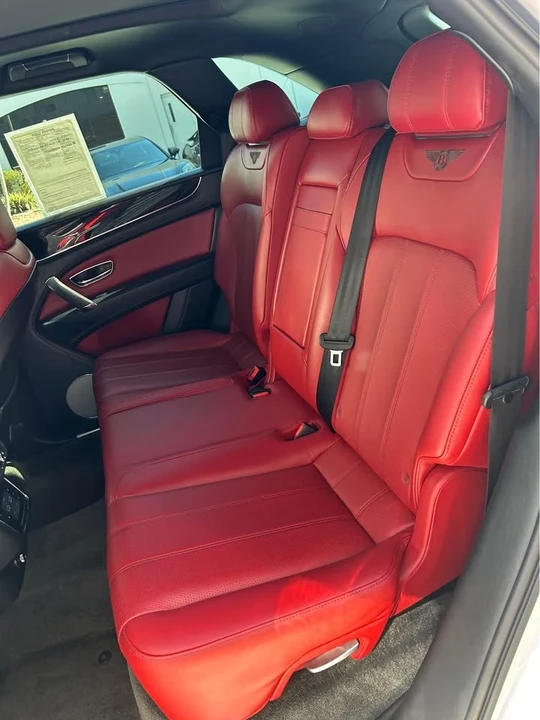 2019 Bentley Bentayga - Image 8 of 10