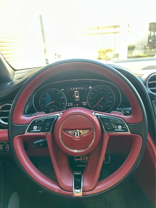 2019 Bentley Bentayga - Image 6 of 10
