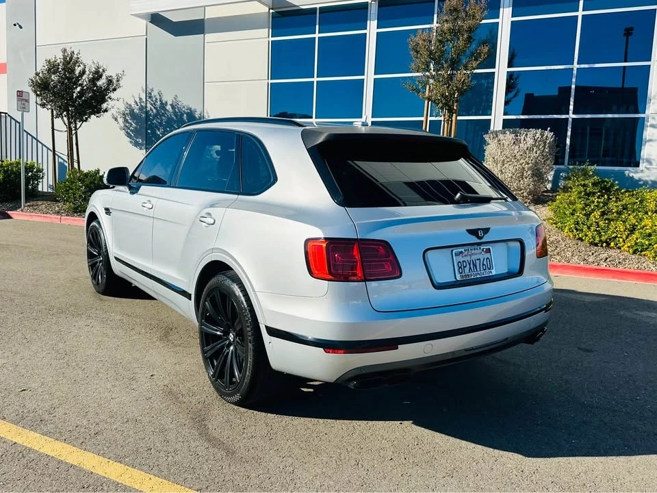 2019 Bentley Bentayga - Image 7 of 20