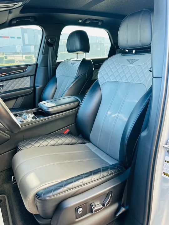 2019 Bentley Bentayga - Image 13 of 20