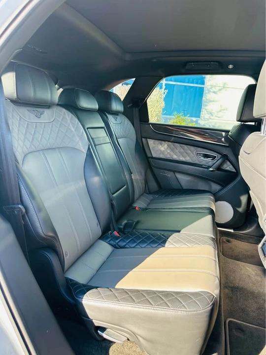 2019 Bentley Bentayga - Image 12 of 16