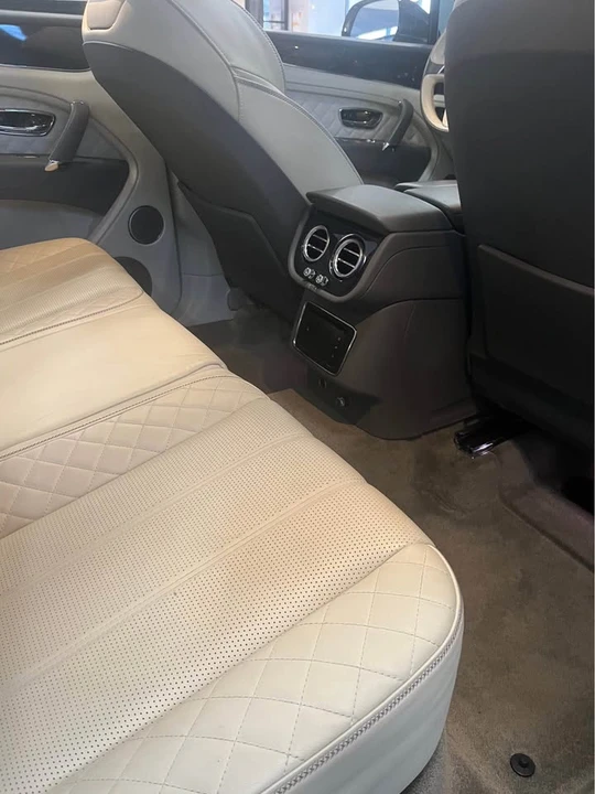 2019 Bentley Bentayga - Image 13 of 15