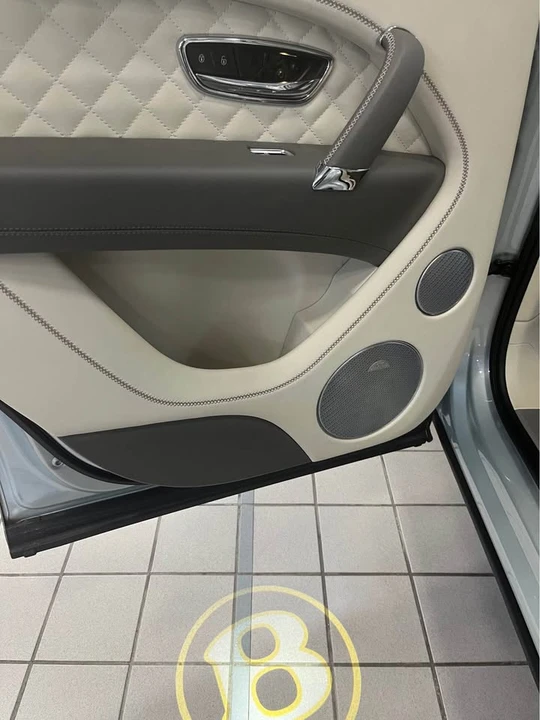 2019 Bentley Bentayga - Image 9 of 15