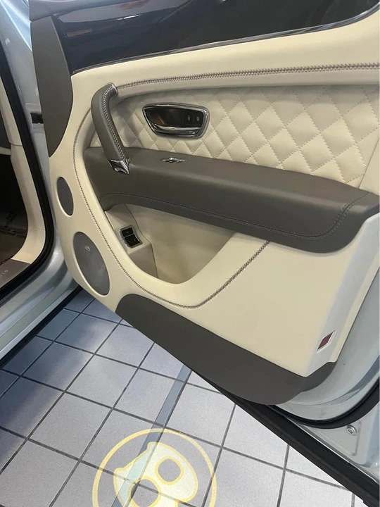 2019 Bentley Bentayga - Image 12 of 15