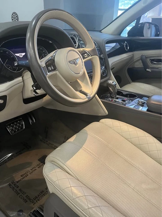 2019 Bentley Bentayga - Image 4 of 15