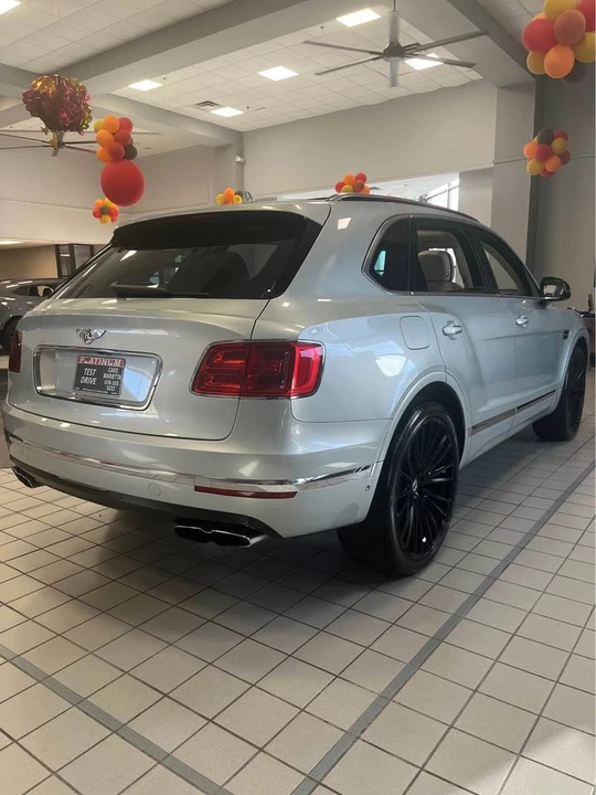 2019 Bentley Bentayga - Image 2 of 15