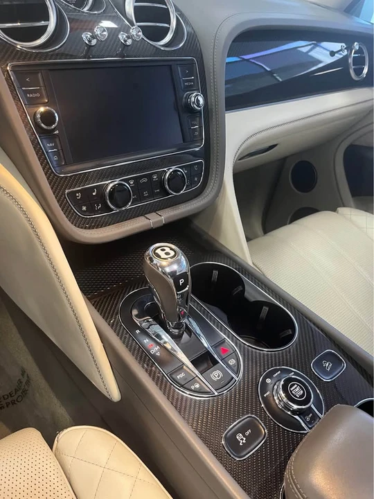 2019 Bentley Bentayga - Image 6 of 15