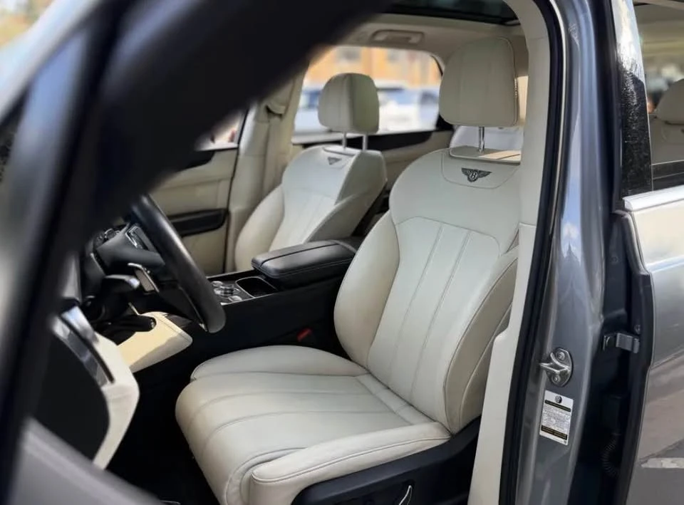 2019 Bentley Bentayga - Image 4 of 6