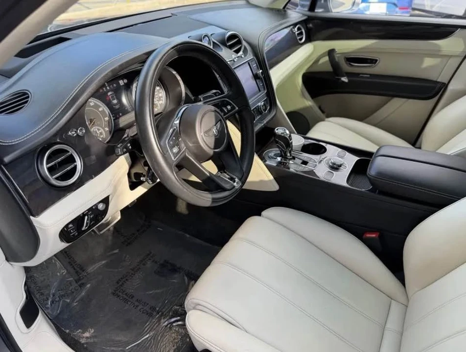 2019 Bentley Bentayga - Image 3 of 6