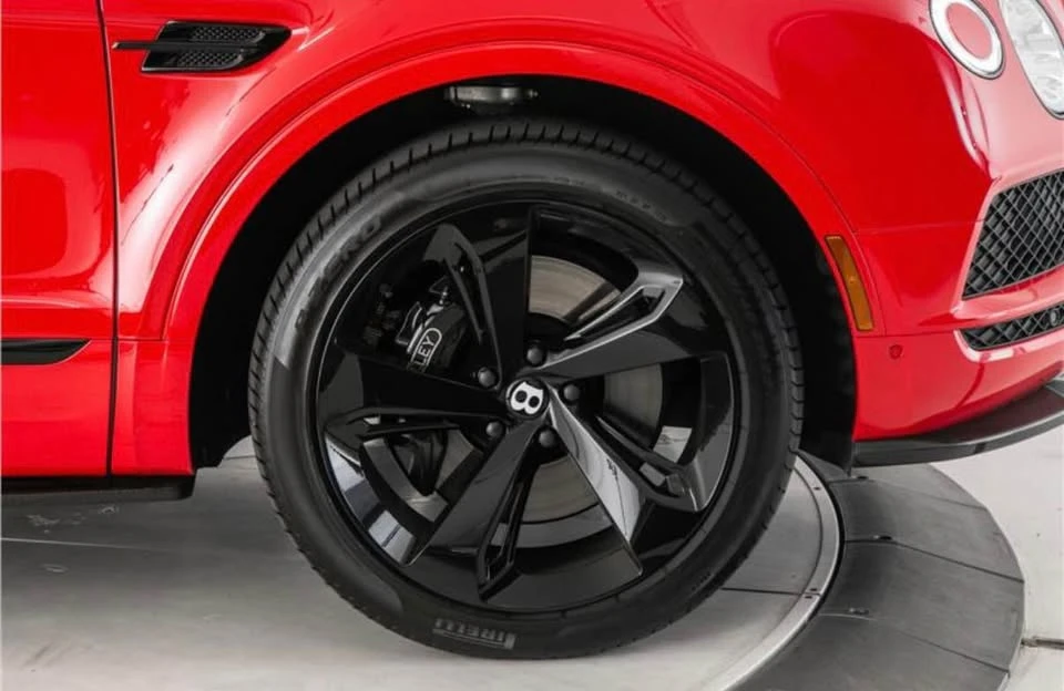 2019 Bentley Bentayga - Image 12 of 13