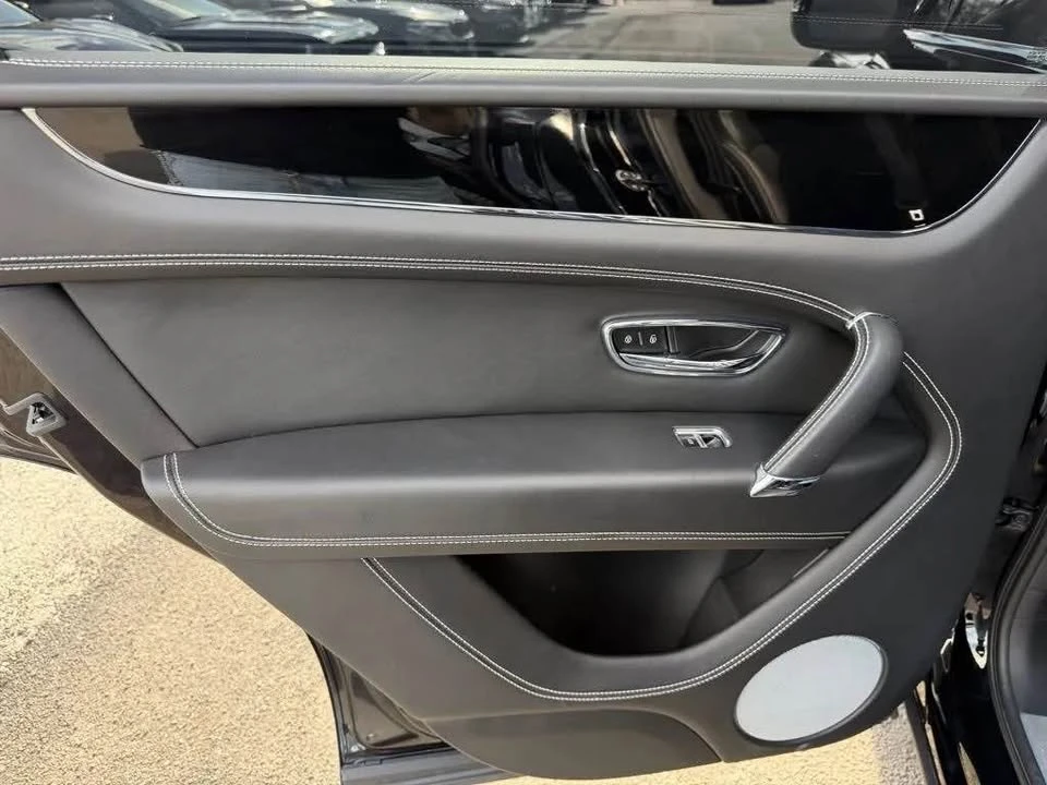 2019 Bentley Bentayga - Image 18 of 19