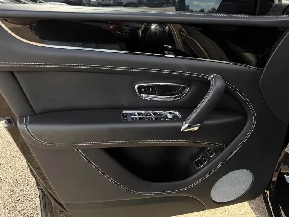 2019 Bentley Bentayga - Image 10 of 19