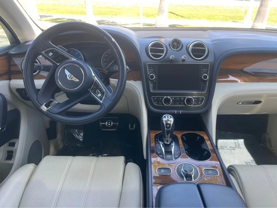 2019 Bentley Bentayga - Image 9 of 10