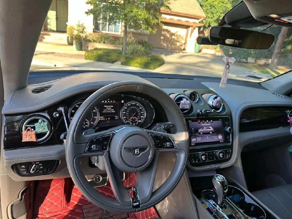 2019 Bentley Bentayga - Image 5 of 5