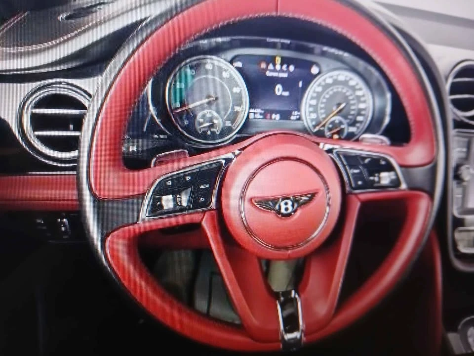 2019 Bentley Bentayga - Image 6 of 9