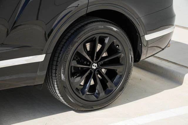 2019 Bentley Bentayga - Image 17 of 17