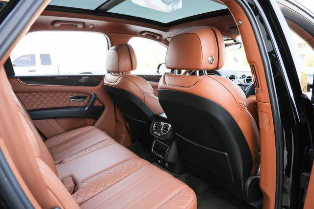 2019 Bentley Bentayga - Image 13 of 17