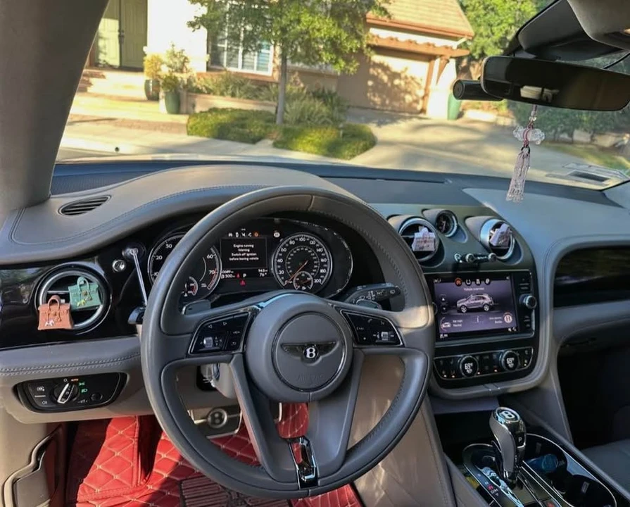 2019 Bentley Bentayga - Image 5 of 10