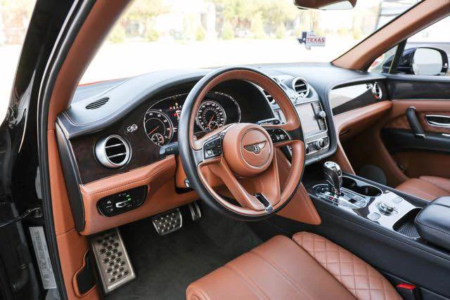 2019 Bentley Bentayga - Image 8 of 17