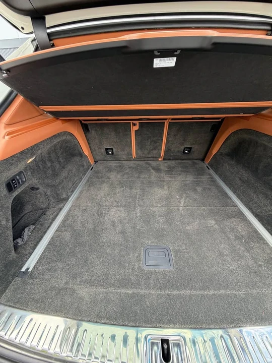 2019 Bentley Bentayga - Image 7 of 12