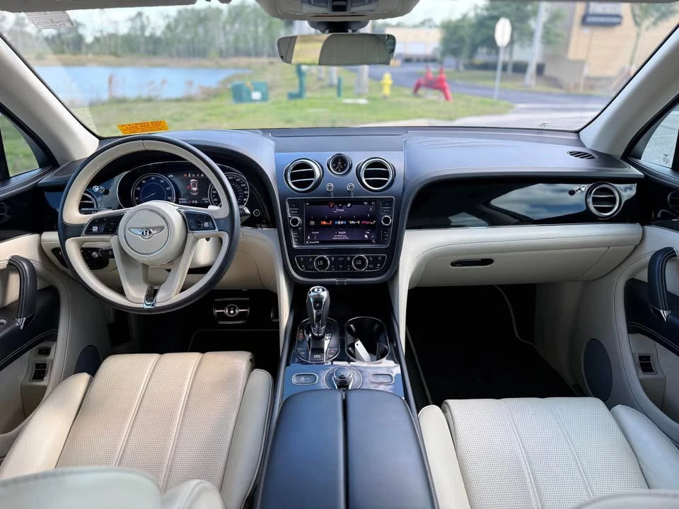 2019 Bentley Bentayga - Image 3 of 17