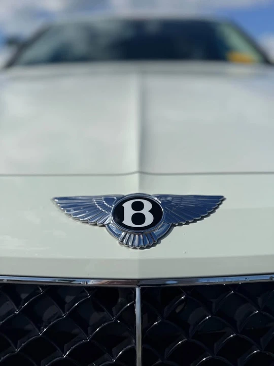 2019 Bentley Bentayga - Image 2 of 17