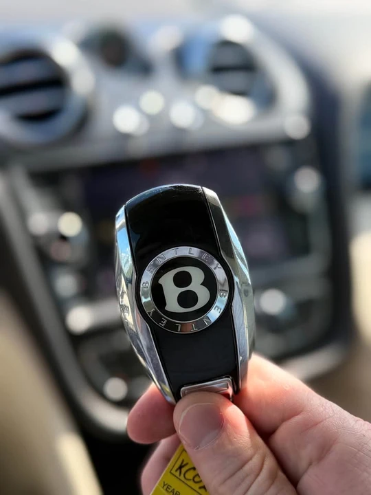 2019 Bentley Bentayga - Image 17 of 17