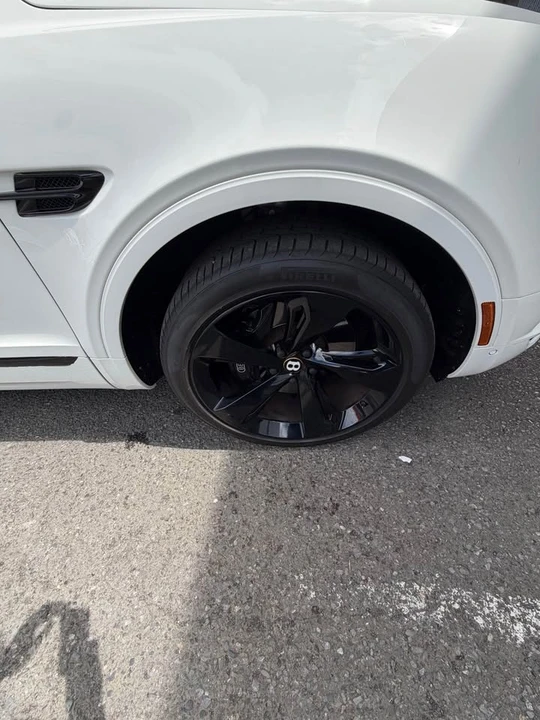 2019 Bentley Bentayga - Image 9 of 12