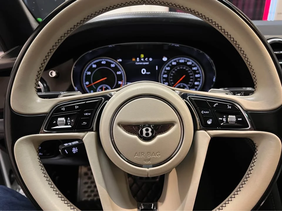 2019 Bentley Bentayga - Image 18 of 20