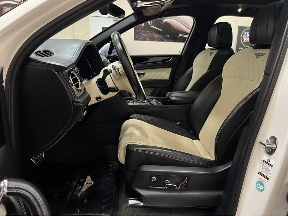 2019 Bentley Bentayga - Image 17 of 20
