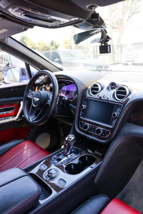 2019 Bentley Bentayga - Image 6 of 15