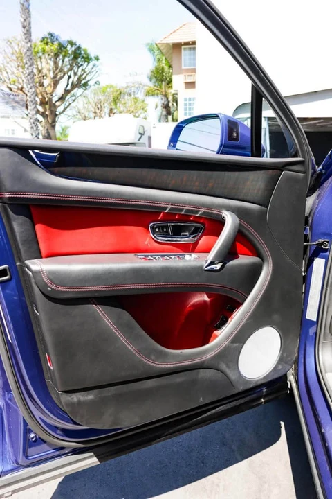 2019 Bentley Bentayga - Image 3 of 15