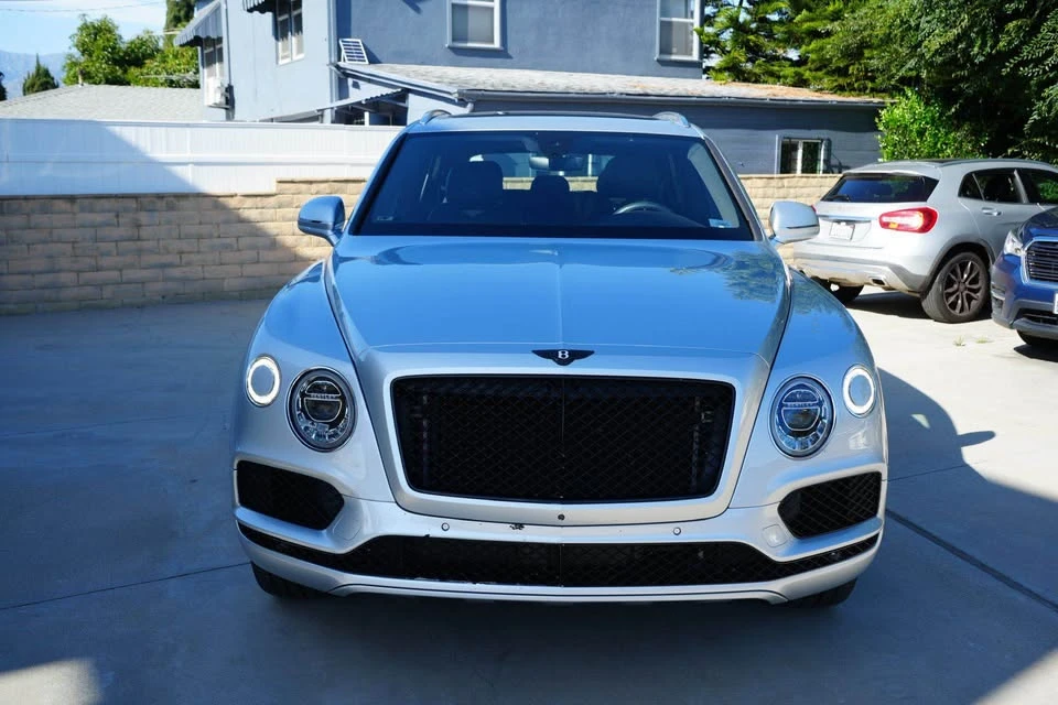2019 Bentley Bentayga - Image 2 of 9