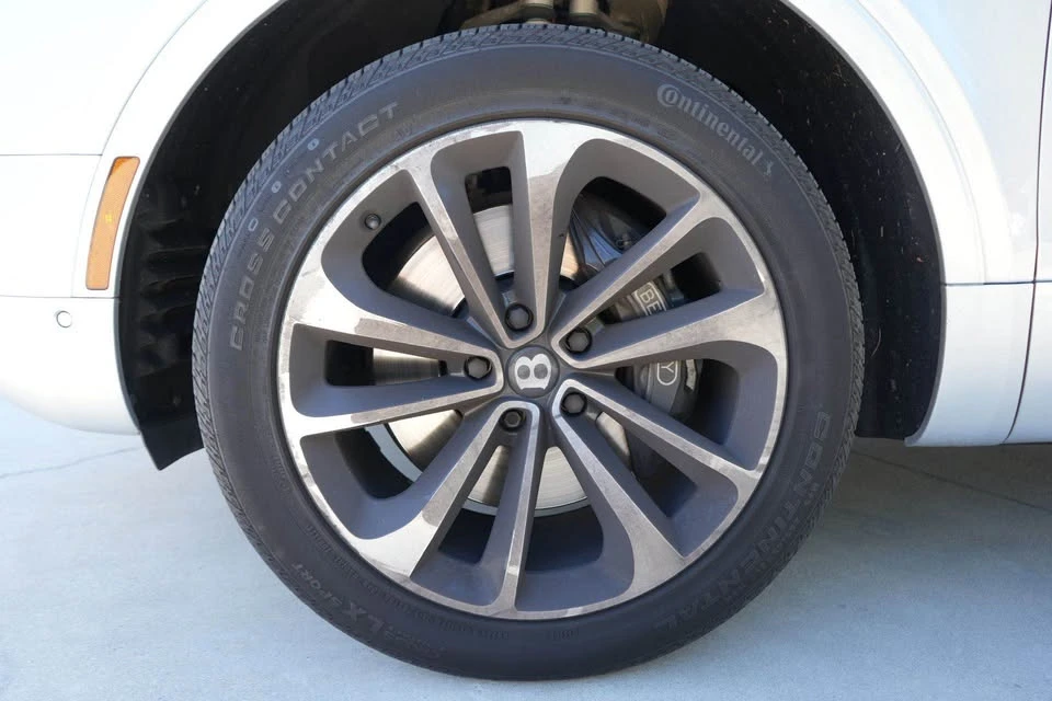 2019 Bentley Bentayga - Image 5 of 9
