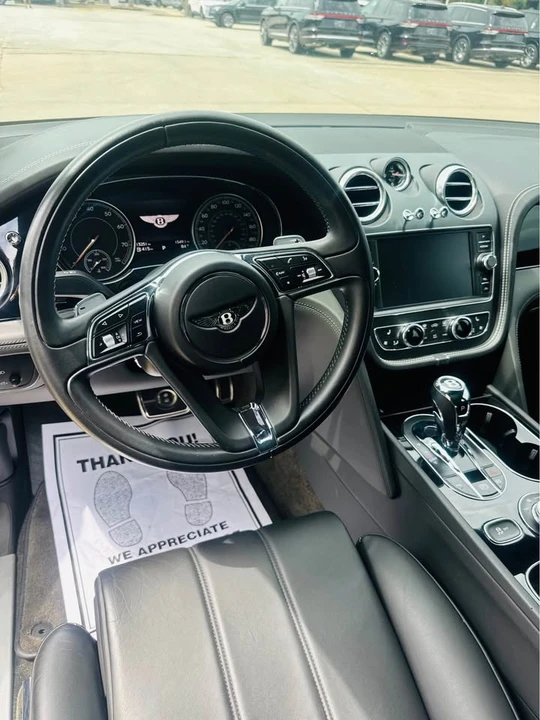 2019 Bentley Bentayga - Image 11 of 11