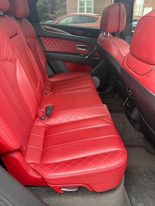 2019 Bentley Bentayga - Image 8 of 10