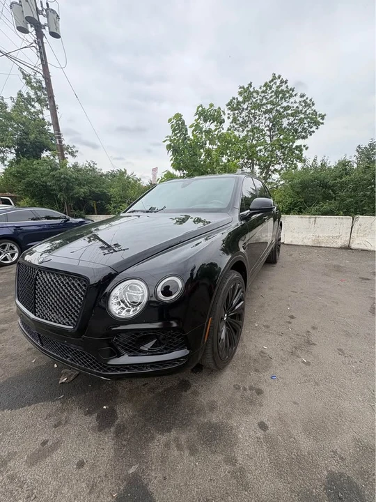 2019 Bentley Bentayga - Image 5 of 10