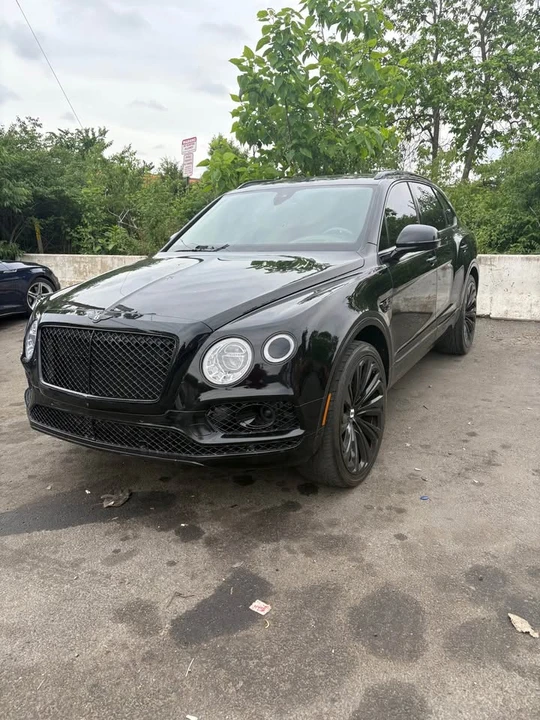 2019 Bentley Bentayga - Image 2 of 10