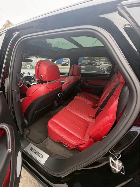 2019 Bentley Bentayga - Image 7 of 10