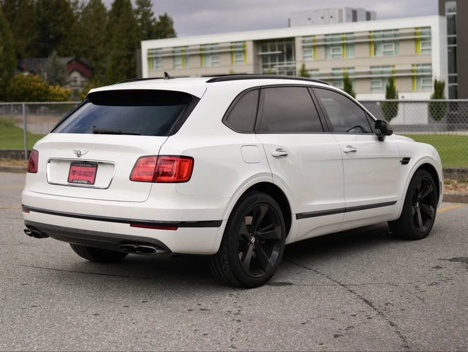 2019 Bentley Bentayga - Image 8 of 17