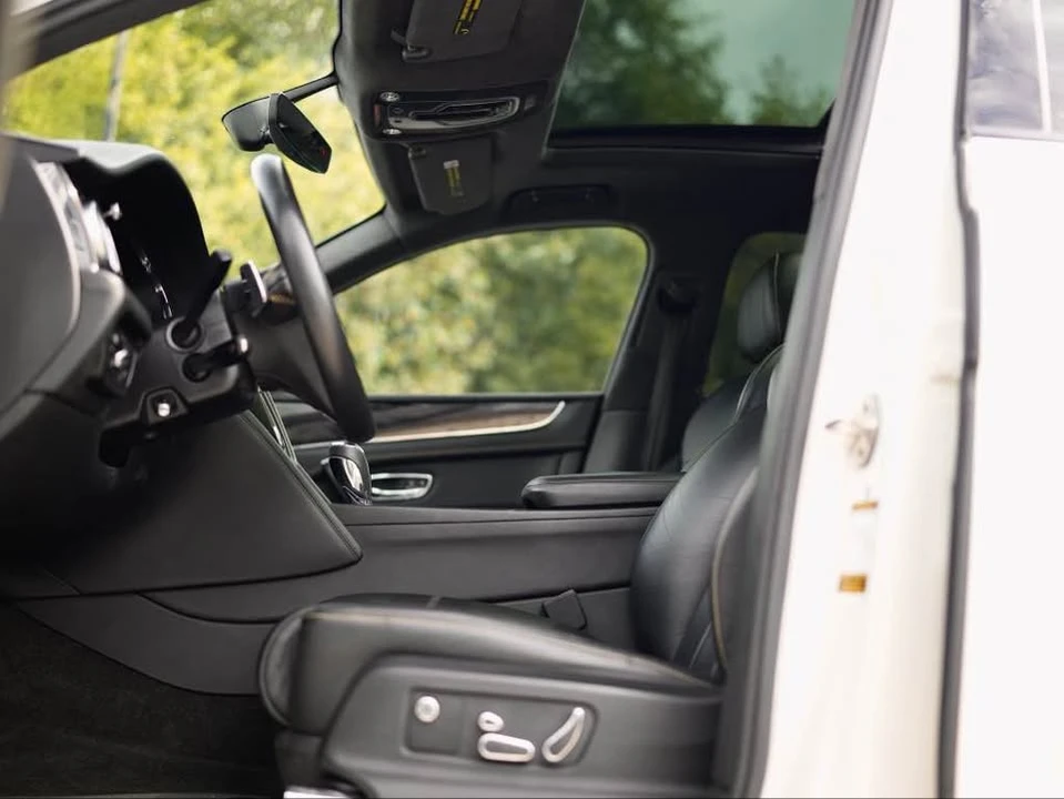 2019 Bentley Bentayga - Image 11 of 17