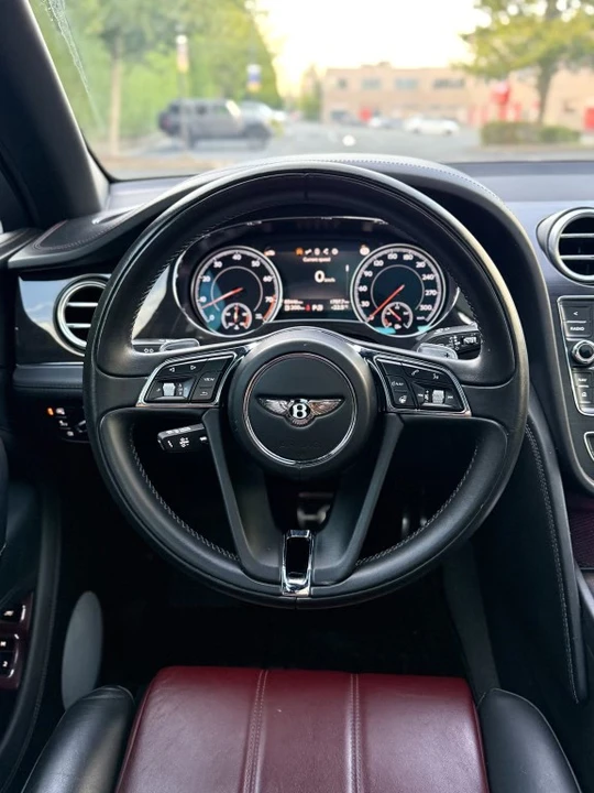 2019 Bentley Bentayga - Image 8 of 11