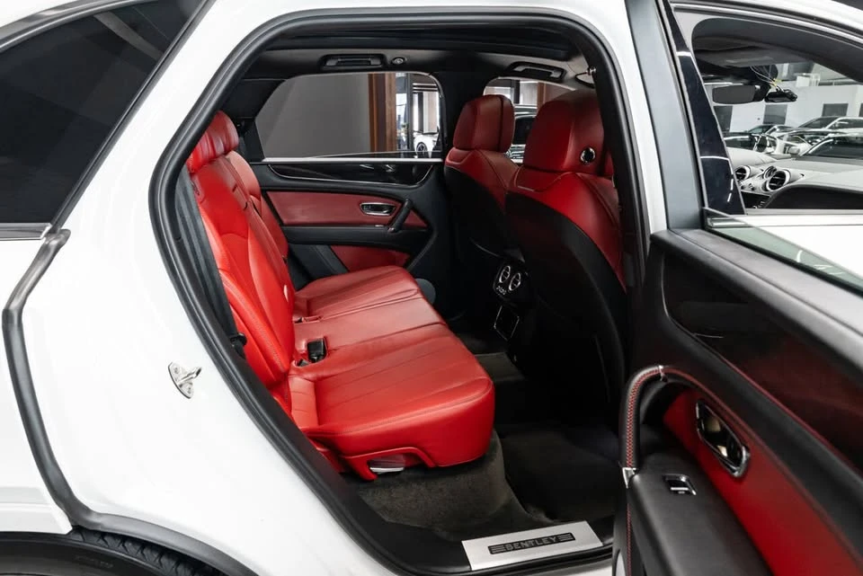 2019 Bentley Bentayga - Image 4 of 9