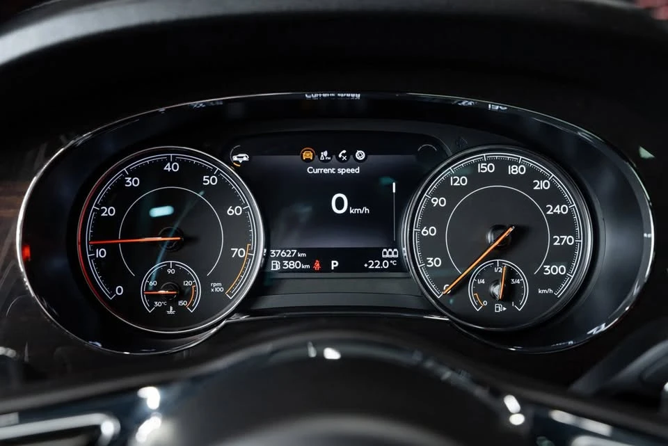 2019 Bentley Bentayga - Image 6 of 9