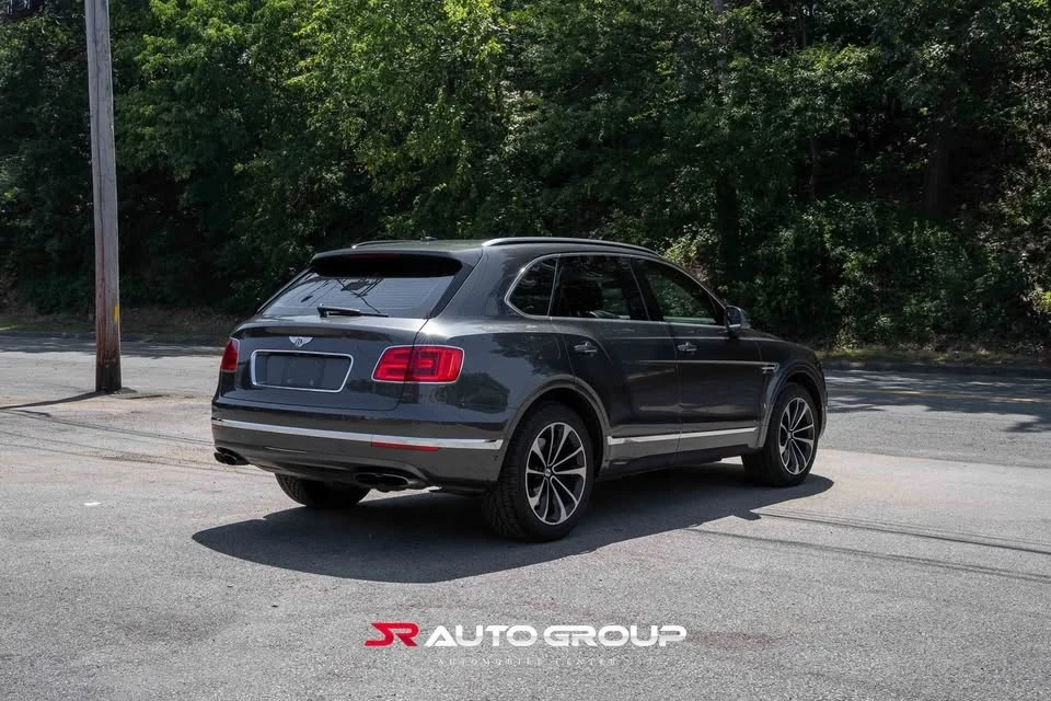 2019 Bentley Bentayga - Image 7 of 15