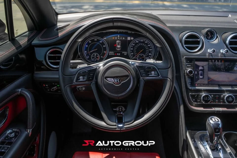 2019 Bentley Bentayga - Image 9 of 15