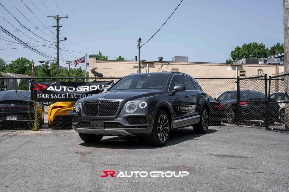 2019 Bentley Bentayga - Image 2 of 15