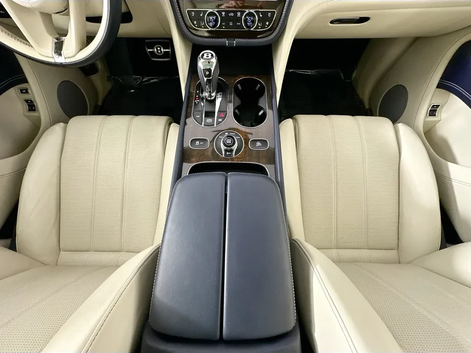 2019 Bentley Bentayga - Image 6 of 7