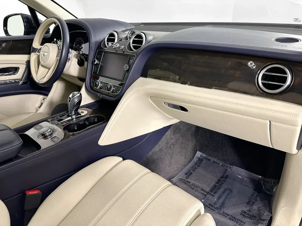 2019 Bentley Bentayga - Image 7 of 7