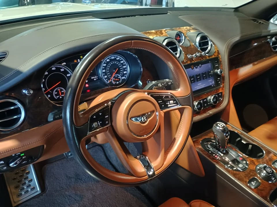 2019 Bentley Bentayga - Image 12 of 20